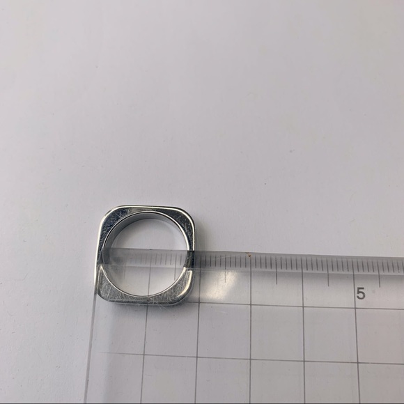 KAMSMAK Circle Meet Square RING - Picture 9 of 10